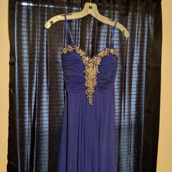 Dress - Picture 1 of 1